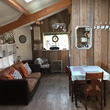 Het Boenhok Logies Гостевой дом 3*