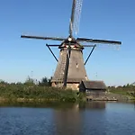 Het Boenhok Logies 3*