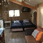 Het Boenhok Logies 3*